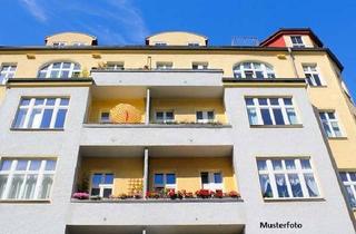 Haus kaufen in Bauerstraße xxx, 38350 Helmstedt, Ein Fall für den Handwerker: Mehrfamilien-Reihenmittelhaus - provisionsfrei