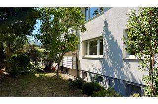 Haus kaufen in 71083 Herrenberg, Mehrgenerationenwohnen – gepflegtes Zweifamilienhaus mit ausgebautem Dachgeschoss