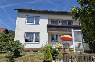 Haus kaufen in 95119 Naila, Wohnen mit Weitblick - Dreifamilienhaus mit großem Grundstück, Garagen und vielseitigem Potenzial!