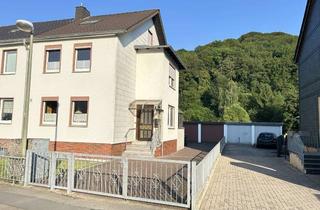 Einfamilienhaus kaufen in 34431 Marsberg, Gepflegtes Einfamilienhaus mit großem Garten, Doppelgarage und ausgebautem Spitzboden in Marsberg