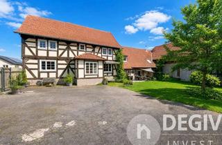 Haus kaufen in 36277 Schenklengsfeld, Denkmalhof mit Pferdehaltung: Fachwerk 1800, 2ha Weide, 33.000 kWh Solar | Festpreis