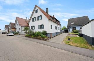 Haus kaufen in 75334 Straubenhardt, Attraktive Kapitalanlage mit zwei vermieteten Wohnungen und ca. 184 m² Wohnfläche in Pfinzweiler