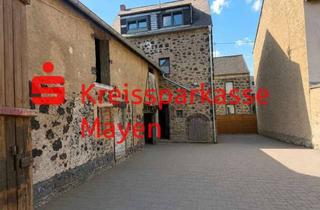 Haus kaufen in 56645 Nickenich, Wohnen, Arbeiten & Hobby – Wohnhaus mit großer Scheune