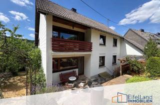 Einfamilienhaus kaufen in 53937 Schleiden, Großzügiges Einfamilienhaus mit Einliegerwohnung und viel Entwicklungspotenzial in Schleiden-Oberhau