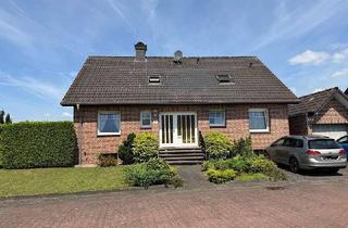 Haus kaufen in 33161 Hövelhof, Ländlich wohnen mit Blick über die Felder! Zweifamilienhaus in Hövelhof Ortsteil Riege