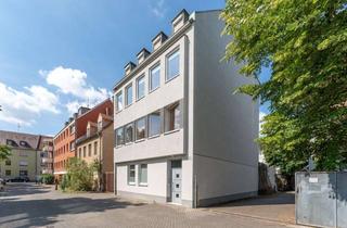 Anlageobjekt in 90429 Nürnberg, Kapitalanlage mit Entwicklungsperspektive: 4 Wohneinheiten in NBG
