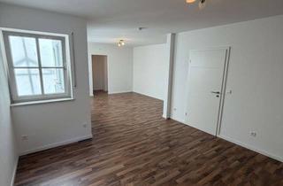 Wohnung kaufen in 84307 Eggenfelden, KHALIL WAKED IMMOBILIEN! Schöne Maisonette-Wohnung mit 117 qm mit Aufzug