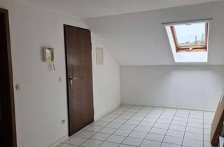 Wohnung mieten in 42799 Leichlingen, Leichlingen - großzügige gut geschnittene 2-Zimmer-DG Whg. ohne Balkon u. Kellerraum