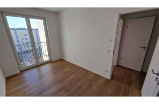 Wohnung mieten in In Den Alboingärten 33, 12103 Schöneberg, Helle 3-Zimmer-Wohnung mit Balkon, Einbauküche und Fußbodenheizung in Berlin