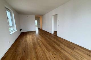 Wohnung mieten in Knyphausenweg, 12349 Buckow (Neukölln), Schöne 4 Zimmer-Wohnung mit Balkon im Zweitbezug!
