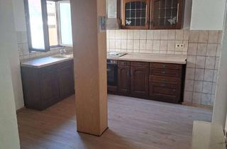 Wohnung mieten in 72639 Neuffen, 4-Zimmer-Altbau-Wohnung in Neuffen zu vermieten