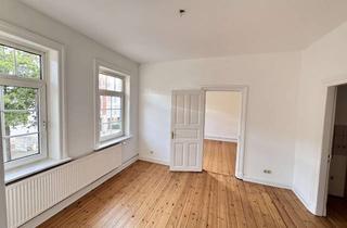 Wohnung mieten in Holtenklinkerstraße 33, 21029 Bergedorf, Charmante 3,5-Zimmer-Altbauwohnung mit Holzdielen und hohen Decken in zentraler Lage in Bergedorfe