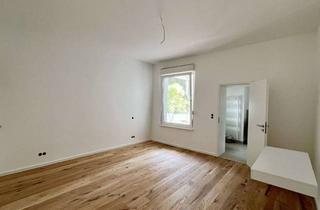 Wohnung mieten in Montzstraße 12, 41515 Grevenbroich, Frisch sanierte 2,5-Zi.-Whg. mit Einbauküche in Grevenbroich-Zentrum