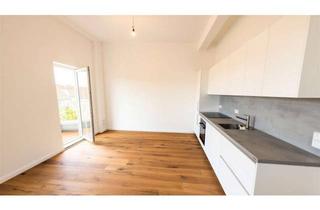 Wohnung mieten in Rheinstraße 51, 12161 Friedenau, Kompaktes Dachgeschoss-Studio mit Einbauküche und Westbalkon in Friedenau