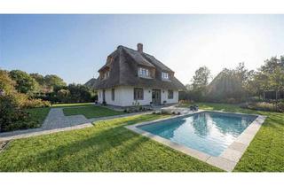 Haus kaufen in 25980 Sylt, Neubau-Einzelhaus mit Garage auf zurückgezogenem Grundstück in Keitum - Pool möglich