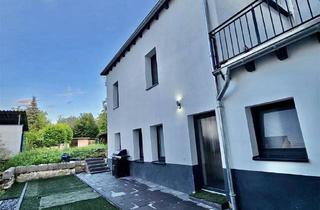 Wohnung kaufen in 56566 Neuwied, Hausgefühl: Kernsanierte Maisonette mit Garten & Dachterrasse