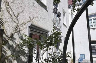 Anlageobjekt in 24768 Rendsburg, Voll vermietet: Wohn- und Geschäftshaus mit 1 Gewerbeeinheit und 3 Wohnungen im historischen Neuwerk