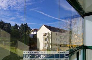 Wohnung kaufen in 07973 Greiz, 3-Zimmer-Eigentumswohnung mit Panoramablick und verglastem Balkon in ruhiger Höhenlage