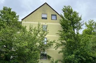 Wohnung kaufen in 91413 Neustadt, Eigentumswohnung mit Garage - modernisieren und "loswohnen"!