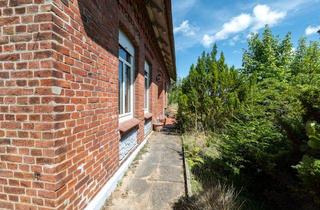 Einfamilienhaus kaufen in 21755 Hechthausen, Historisches Wohnhaus mit großem Grundstück und vielseitigem Potenzial