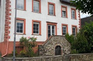 Haus kaufen in 56767 Uersfeld, Uersfeld - Charmantes Eifelhaus mit großem Grundstück