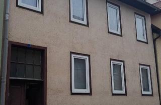 Haus kaufen in 98646 Hildburghausen, Hildburghausen - Wohnhaus in zentraler Lage Hildburghausen