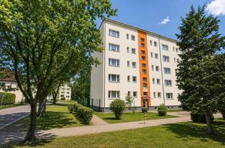 Wohnung kaufen in 04552 Borna, 3-Zimmer ETW mit Balkon in Borna