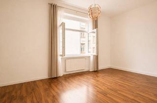 Wohnung kaufen in 60594 Sachsenhausen, Charmante Altbauwohnung mit Entwicklungspotenzial in begehrter Lage