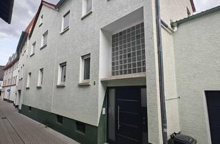 Wohnung kaufen in 67269 Grünstadt, Moderne Erdgeschosswohnung mit Garten – 2023 kernsaniert in ruhiger, zentraler Lage von Grünstadt