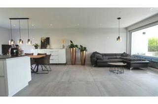 Wohnung kaufen in 88709 Meersburg, HOCHWERTIGE ERDGESCHOSS-WOHNUNG MIT TERRASSE UND GARTENANTEIL