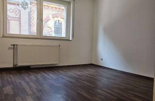 Wohnung kaufen in St.-Georgen-Steige 13, 75175 Südoststadt, 2-Zimmer-Wohnung mit Garage + Hobbyraum im DG nähe Hochschule