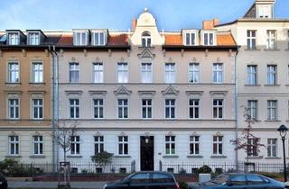 Wohnung kaufen in Siemensstraße 36, 14482 Babelsberg Süd, Charmante 2-Zimmer-Altbauwohnung mit Balkon in Babelsberg