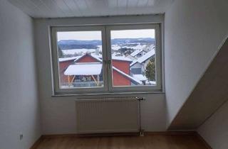 Wohnung kaufen in Grosselfingerstraße 19, 72379 Hechingen, Hechingen-Weilheim: Vermietete 3-Zimmer-Dachgeschosswohnung