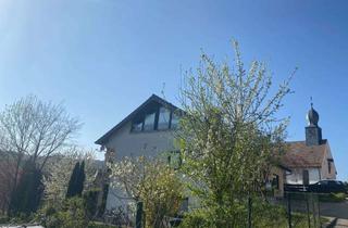 Wohnung kaufen in 69151 Neckargemünd, Gemütliche 2,5-ZKB-Dachgeschosswohnung in ruhiger Umgebung