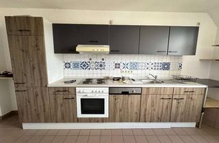 Wohnung mieten in Carl- Von- Ossietzky -Str., 02826 Südstadt, In der schönen Südstadt: große & helle 2-Raum-Dachgeschosswohnung mit Einbauküche & Wannenbad!