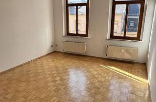 Wohnung mieten in Philippstr. 57, 08393 Meerane, Helle 2-Zimmer-Wohnung mit Balkon & EBK in ruhiger Lage - ideal für Singles