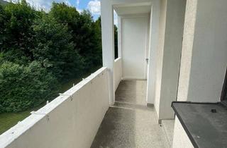 Wohnung mieten in Priesterstraße 46, 08289 Schneeberg, gemütliche 4 Zimmerwohnung mit Balkon / Schneeberg