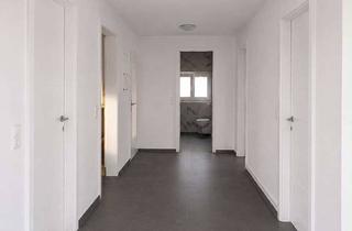 Wohnung mieten in Albstraße, 72669 Unterensingen, Zuhause mit 3 Zimmern und Balkon in Unterensingen