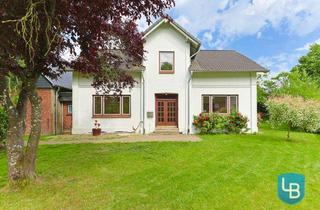 Einfamilienhaus kaufen in 24250 Warnau, Historisches Wohnhaus mit Scheune und idyllischem Gartengrundstück in Warnau