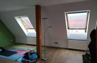 Wohnung mieten in 72660 Beuren, Charmante 2,5 Zimmer Dachgeschoss-Maisonette-Wohnung in ruhiger Lage von Beuren