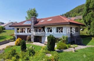 Villa kaufen in 72459 Albstadt, Exklusive Architektenvilla mit Wellnessbereich (inkl. Innenpool und Sauna), Doppelgarage und 2 Ba...