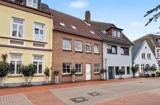 Einfamilienhaus kaufen in 24837 Schleswig, Historische Lage trifft großzügiges Wohnen – Einfamilienhaus mit Ausbaureserve in Schleswig