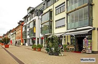 Haus kaufen in Dambachtal xxx, 98553 Schleusingen, Wohn- und Gewerbegrundstück mit Garagen