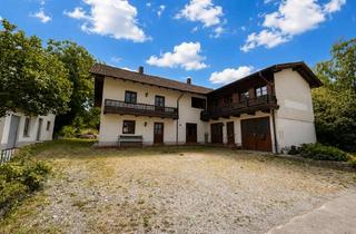 Haus kaufen in 94522 Wallersdorf, Wohn- und Geschäftshaus mit zwei Wohneinheiten, ehemaliger Schreinerei und großem Grundstück