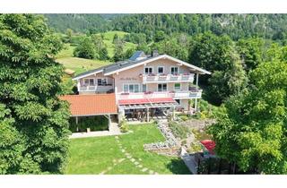 Haus kaufen in 83242 Reit im Winkl, Hochwertig ausgestatteter Landsitz mit bis zu 4 Wohneinheiten am Golfplatz in Reit im Winkl