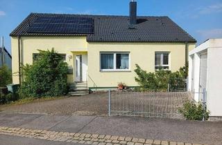 Einfamilienhaus kaufen in Ahornweg, 96117 Memmelsdorf, Einfamilienhaus mit Einliegerwohnung, Photovoltaikanlage und großen Garten - provisionsfrei