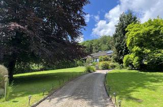 Haus kaufen in 37619 Hehlen, Attraktiver Bungalow mit parkähnlichem Garten – Ruhige Lage und viel Platz zum Wohlfühlen!