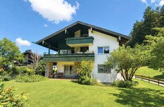Haus kaufen in 83313 Siegsdorf, Wohnhaus mit einer großzügigen Wohnung im 1. Obergeschoss und weiteren 5 kleinen Appartements.