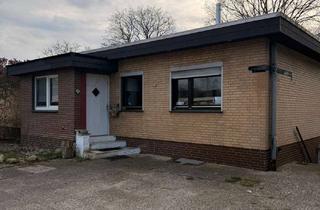 Haus kaufen in 23560 St. Jürgen, Bungalow in guter Lage mit Modernisierungsbedarf und Gestaltungsspielraum / Lübeck-Blankensee