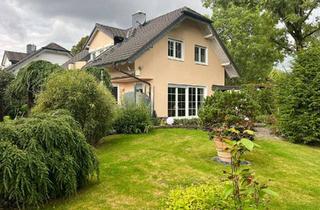 Haus mieten in 42499 Hückeswagen, Einfamilienhaus „Hochwertiges Einfamilienhaus in ruhiger Lage am Golfplatz – unverbaubarer Blick ins